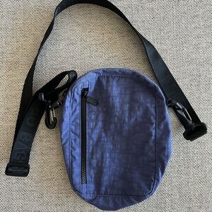 BAGGU Ink Sports Crossbody EUC